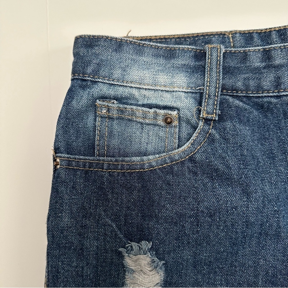Ripped Jeans - Picture 13 of 15